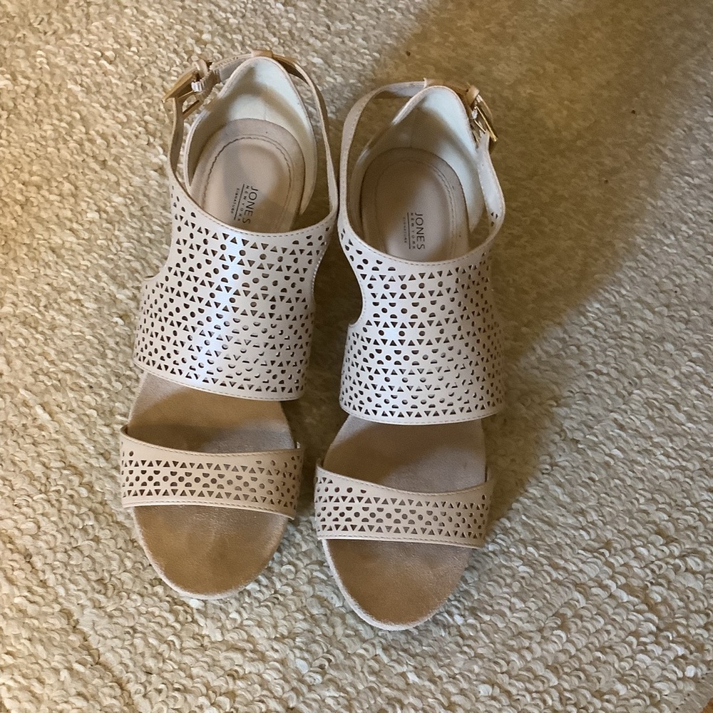 Jones New York Beige Laser-Cut Wedge Sandals